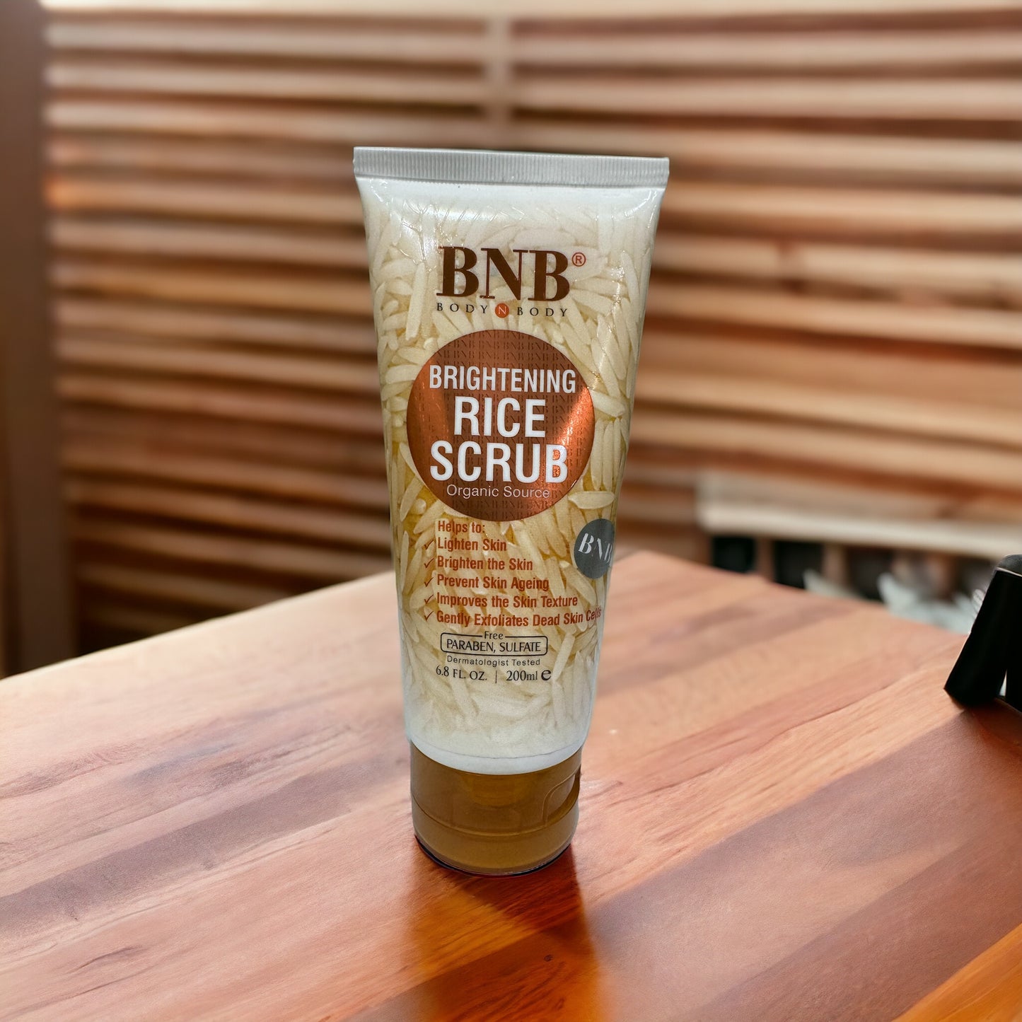 BNB BRIGHTENING RICE SCRUB - Makeup Forever
