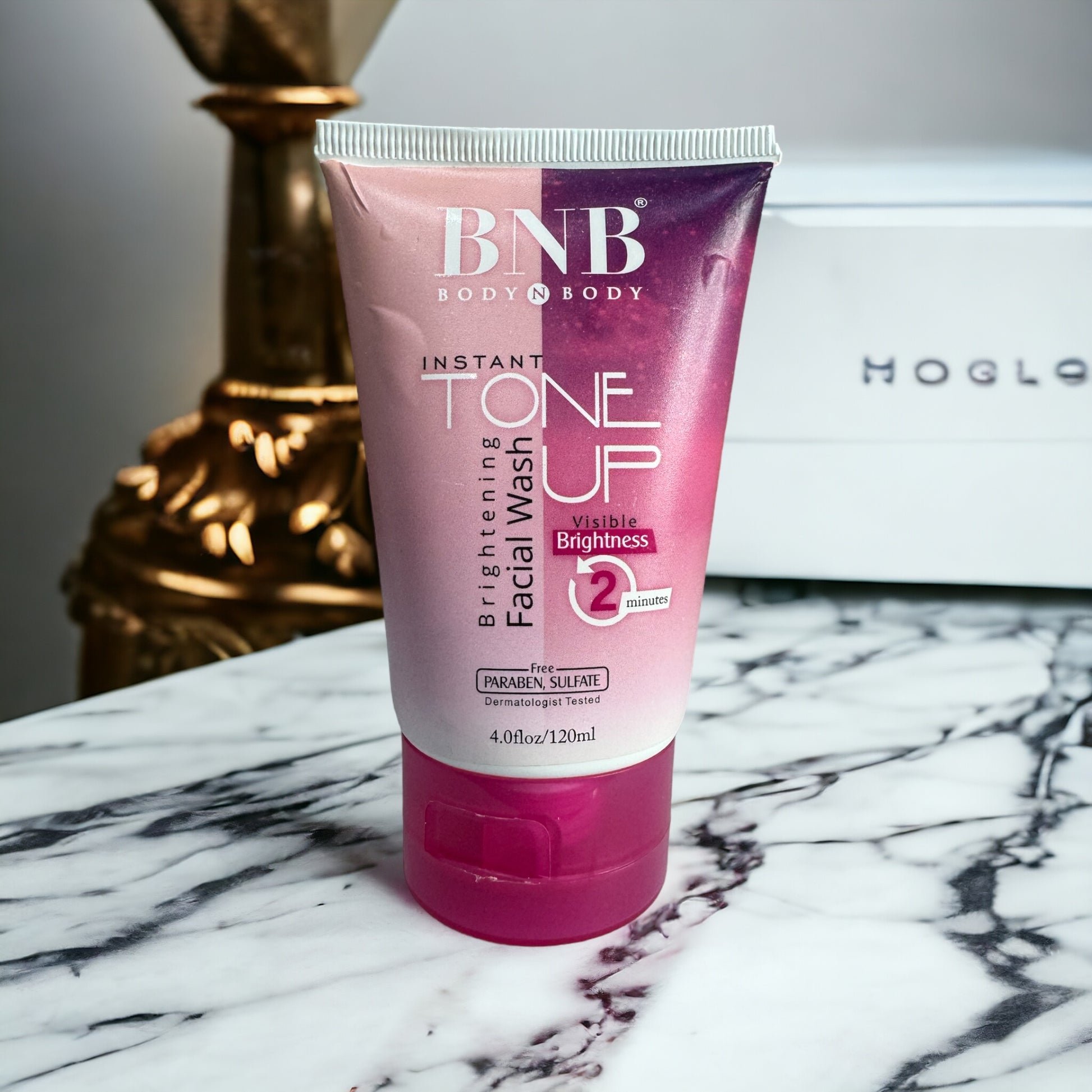 BNB BRIGHTENING INSTANT TONE UP FACE WASH - Makeup Forever 
